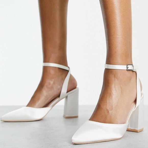 Elegant Cream Satin Block Heel Sandals - Picture 1 of 7